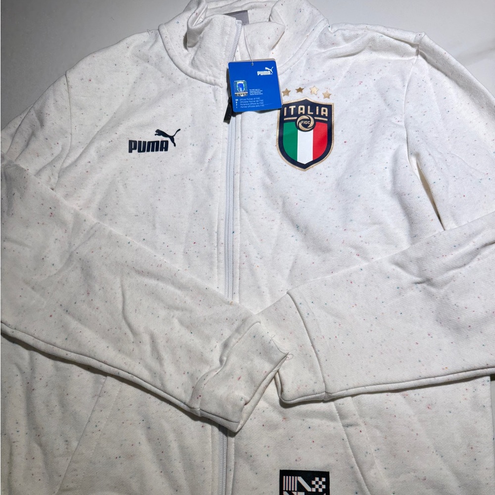 Authentic Puma White Italy soccer 2022-2023 Crest Zip Jacket- Size M - Sold Out